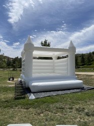 7E1B9FCF F03F 4516 BBC1 FD2E0A3C76F7 1693267484 Mega Luxury White Bounce House