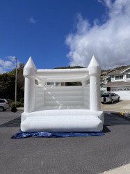 A2BC90AF CA3A 46D2 AE9B 894F15661C49 1678497897 Mega Luxury White Bounce House