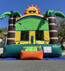 819AD16A 0A3F 4C39 BDBD E16C2AADE1E9 1666042456 Tropical Sunshine Bounce House